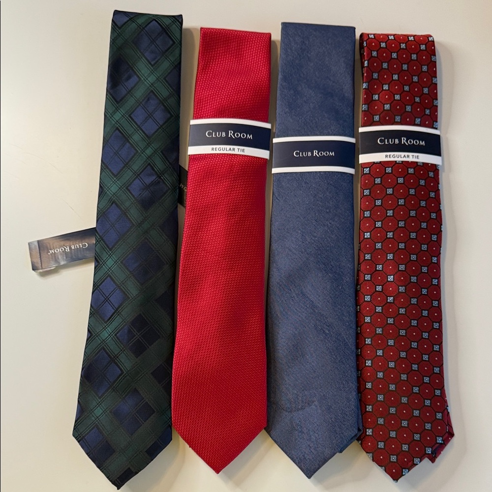 Club Room Men’s Tie Bundle NWT 4 Pack Green‎ Red Blue Classic Gift Set